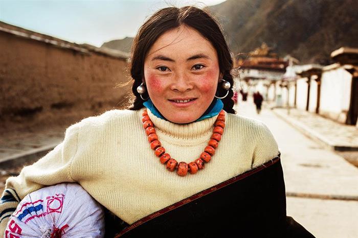 mujer-meseta tibetana china